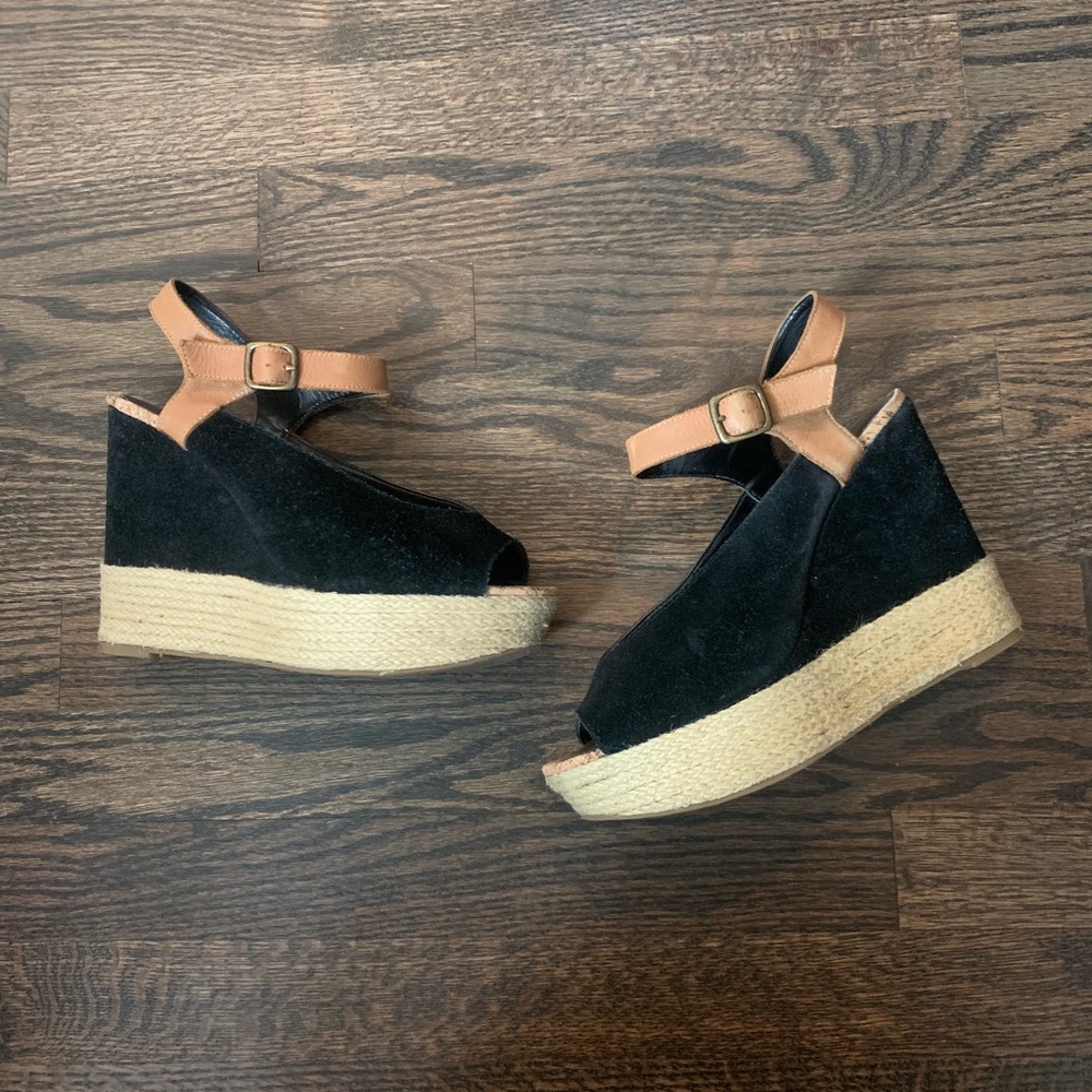 Dolce Vita Black and Tan wedge sandals